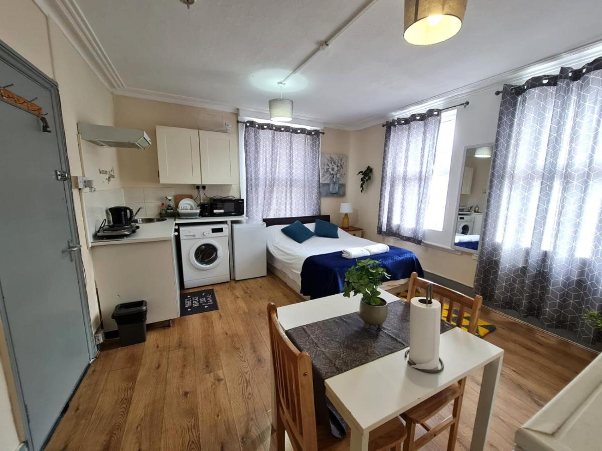 Lovely Private Near Central Appartement