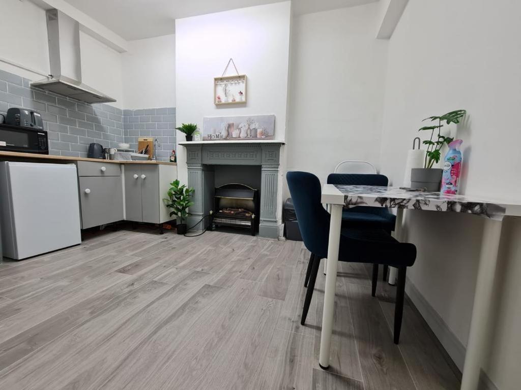 Appartement Lovely Private Near Central Londen